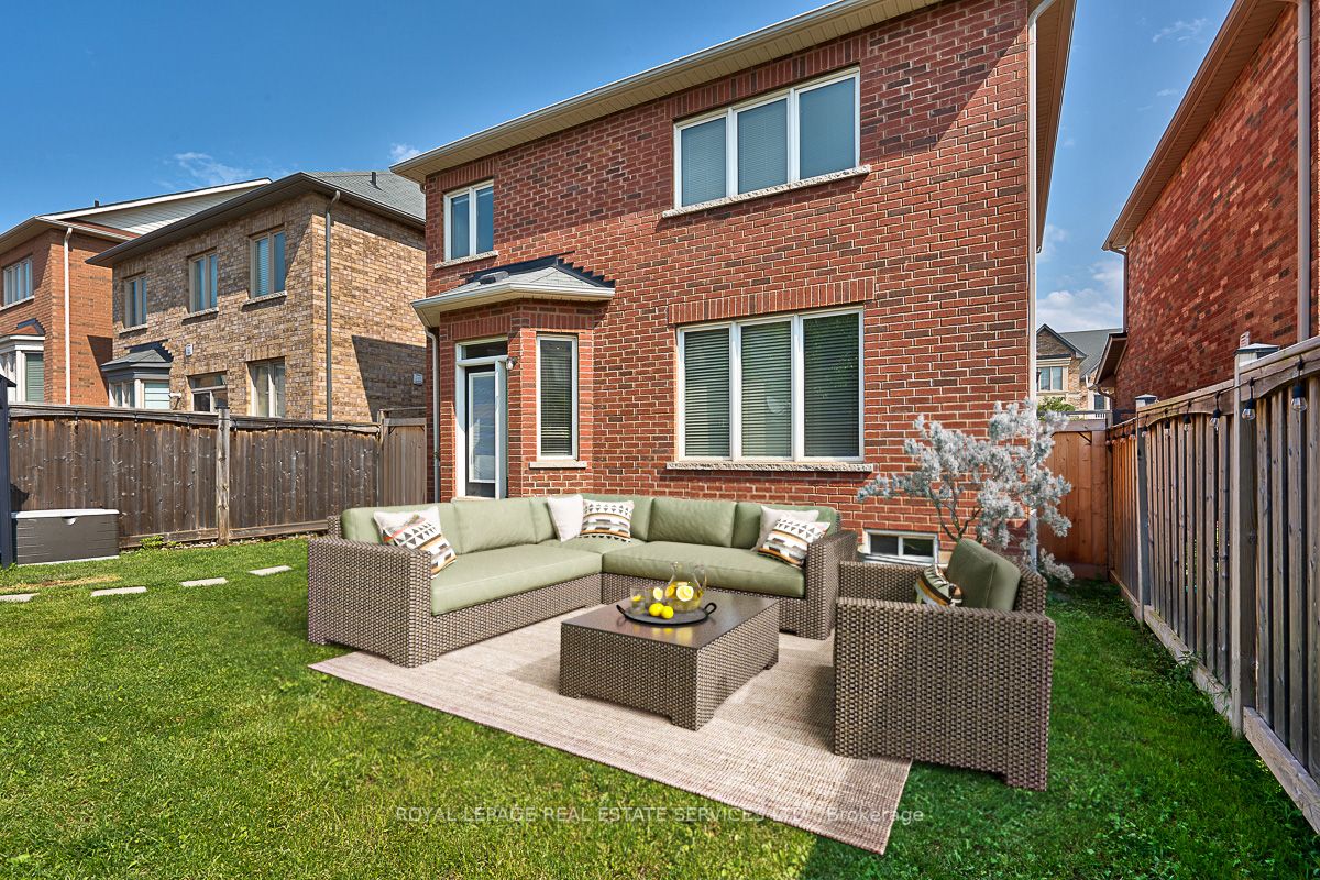 176 Giddings Cres