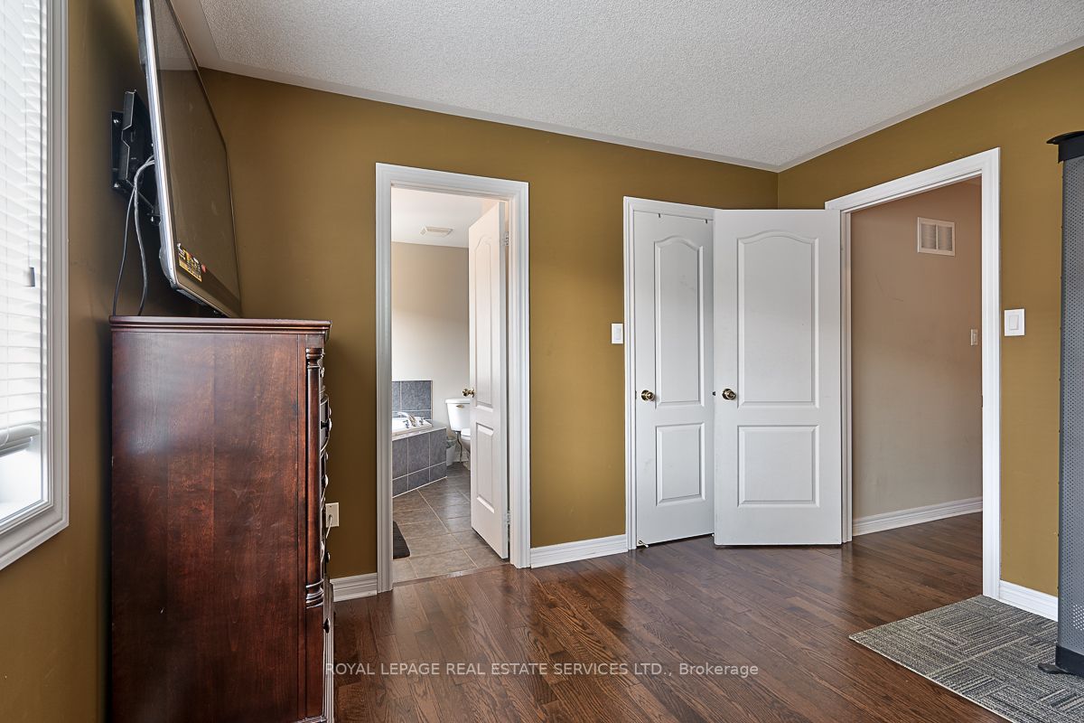 176 Giddings Cres