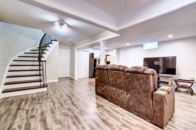 Listing W6819436 - Large Photo # 29