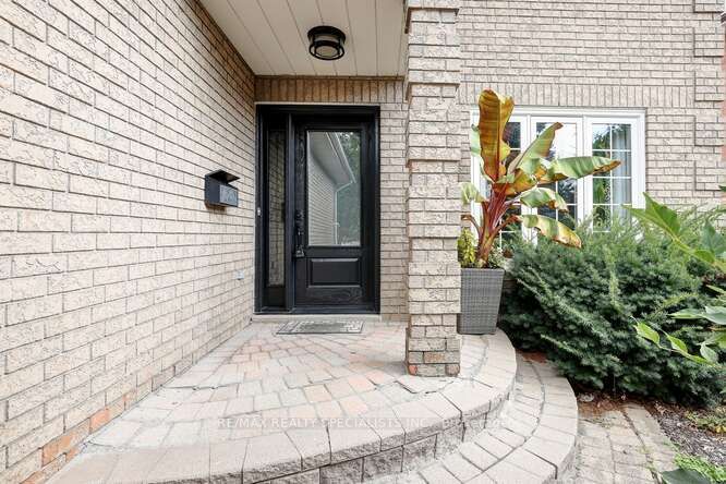 Listing W6819436 - Large Photo # 3