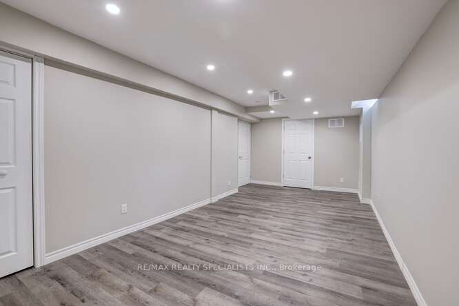Listing W6819436 - Large Photo # 34