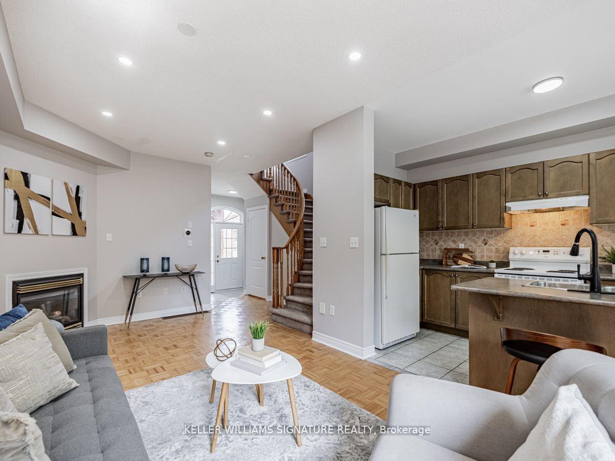 7342 Rosehurst Dr