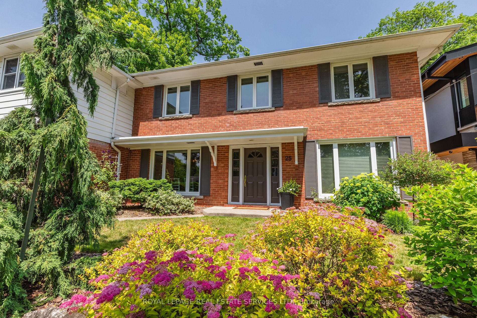 25 Ballacaine Dr