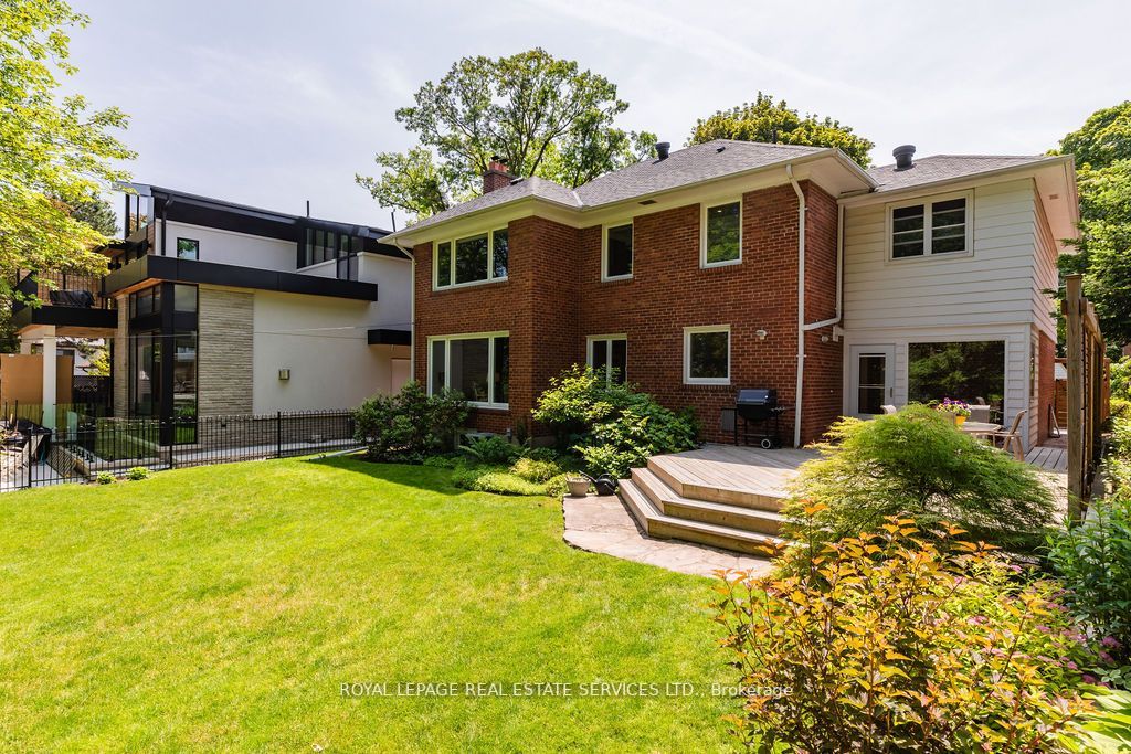 25 Ballacaine Dr