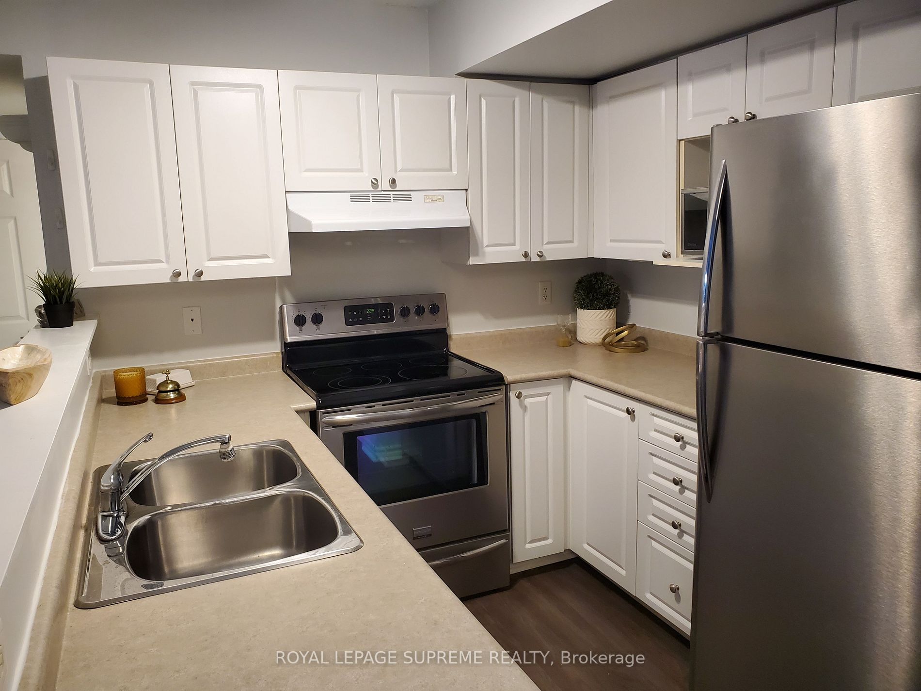 1487 Maple Ave, #104