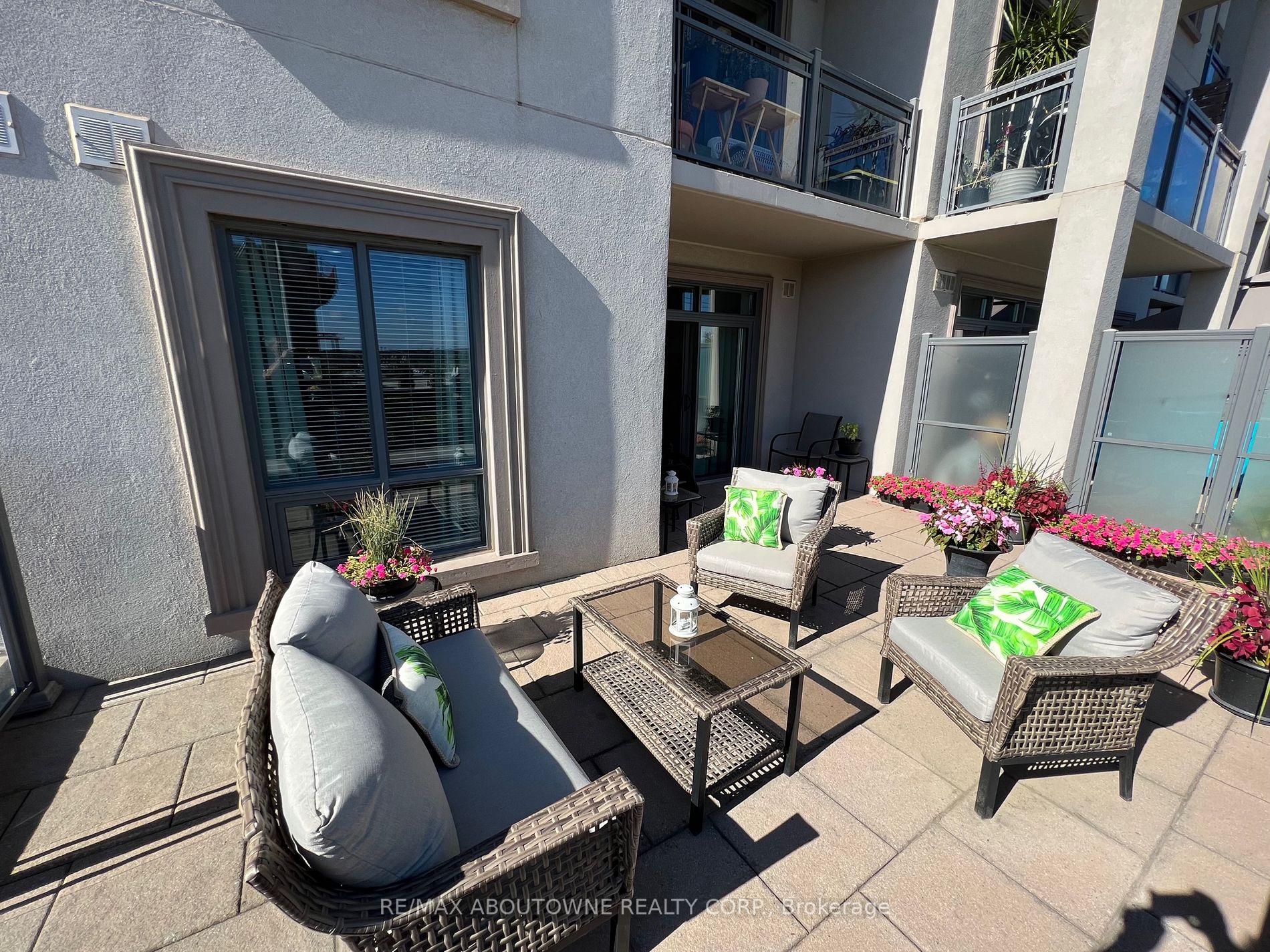 2486 Old Bronte Rd, #318