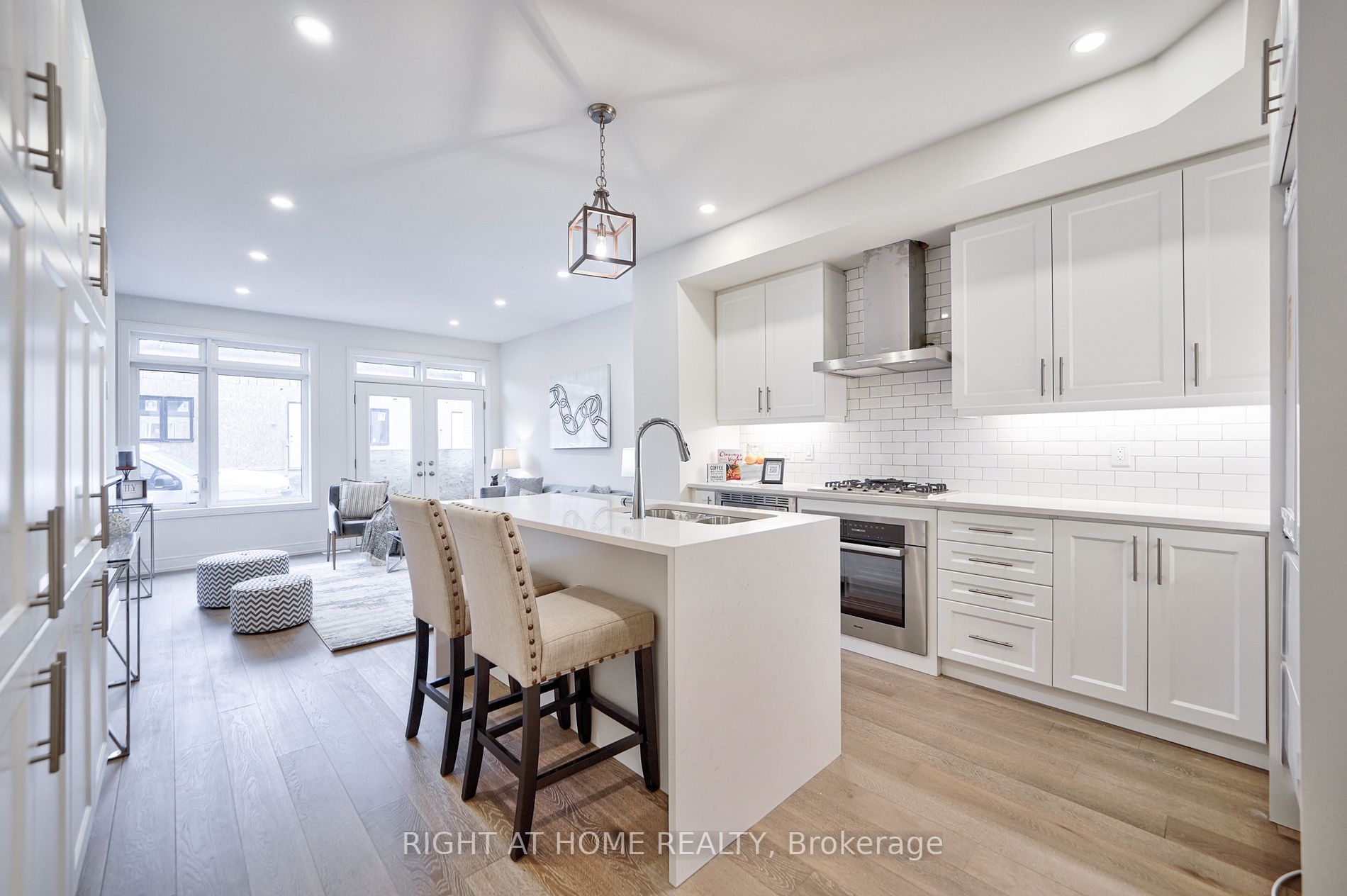 177F Caledonia Rd