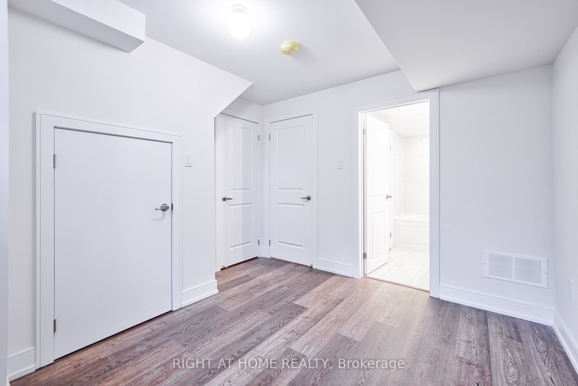 177F Caledonia Rd