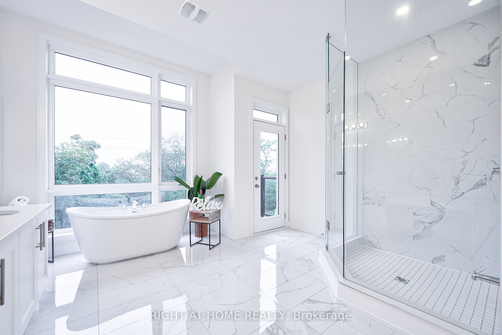 177F Caledonia Rd
