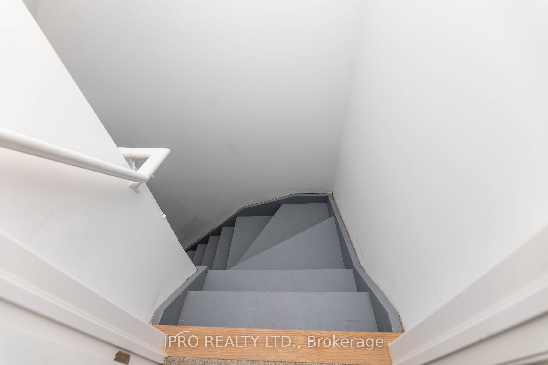 18 Waterville Way