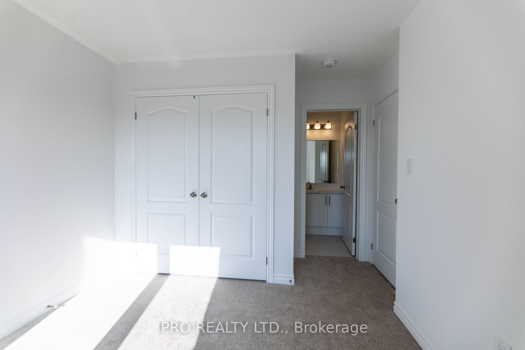 18 Waterville Way