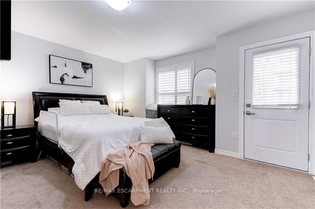 5030 Corporate Drive, #14