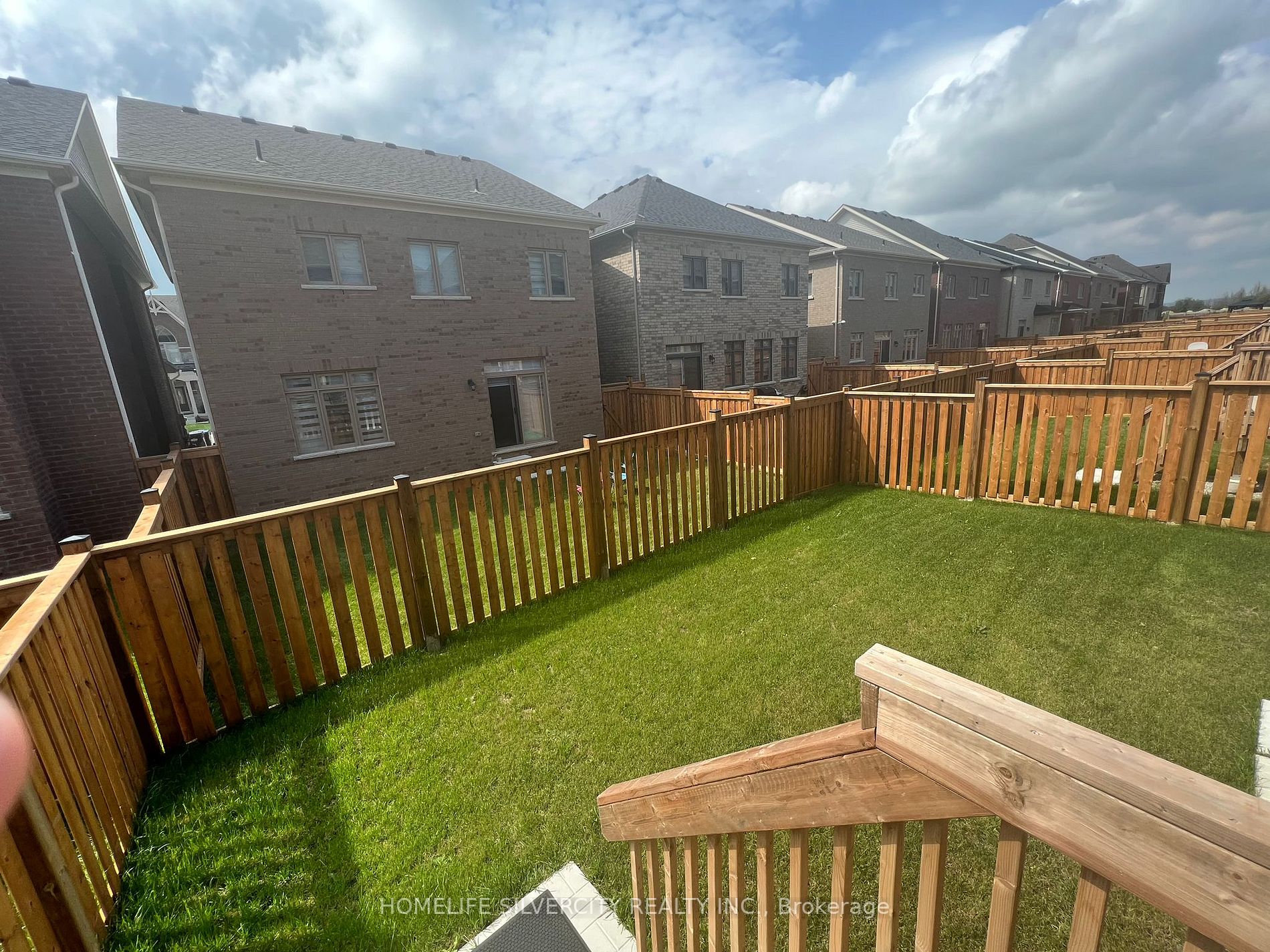 24 Speckled Alder St