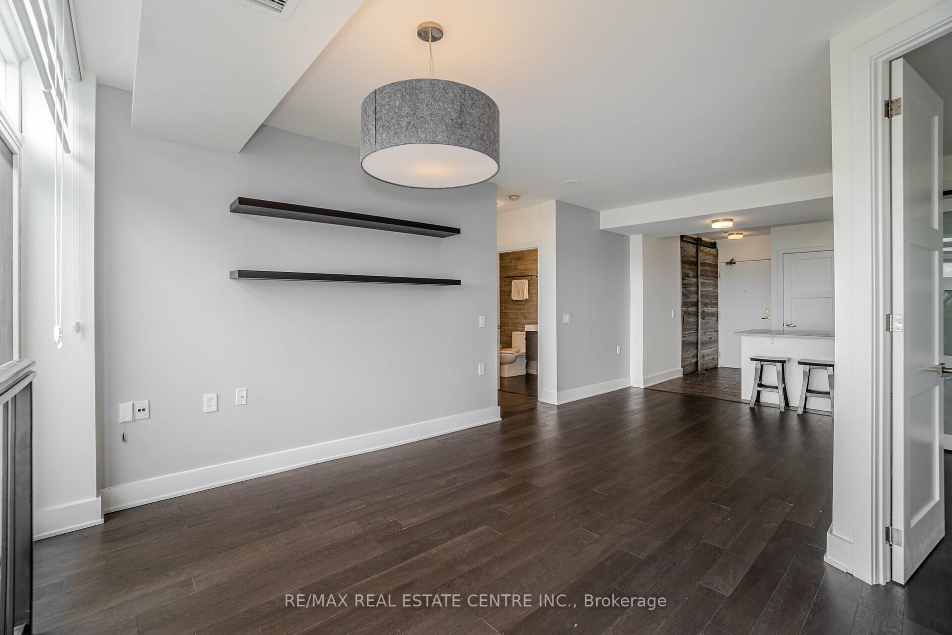 200 Burnhamthorpe Rd E, #1406