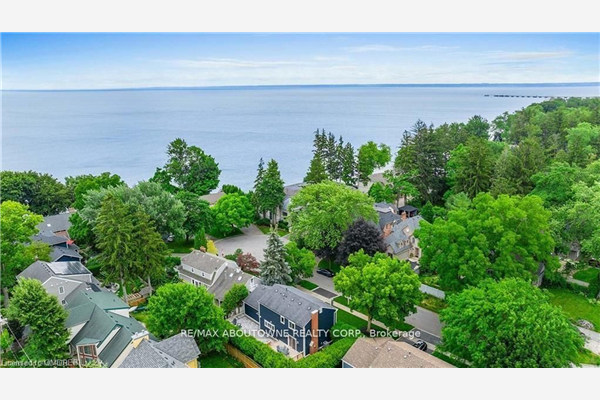 33 Harbourside Crt, Oakville