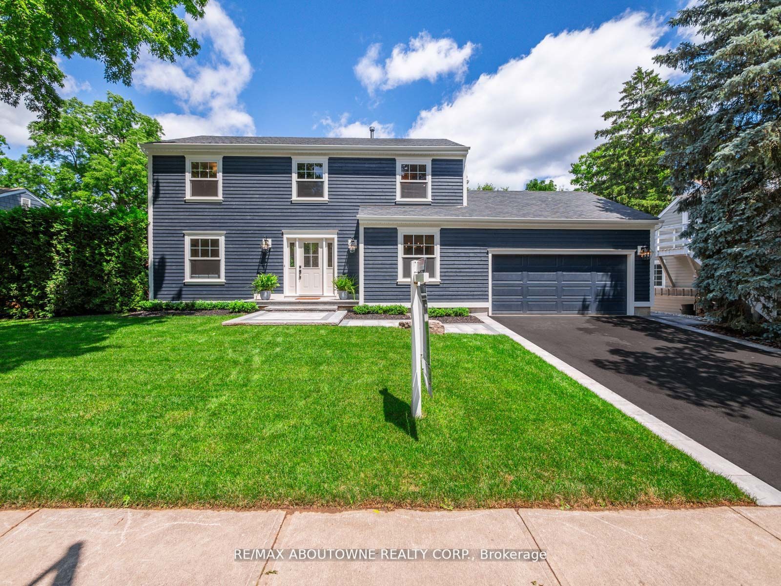 33 Harbourside Crt