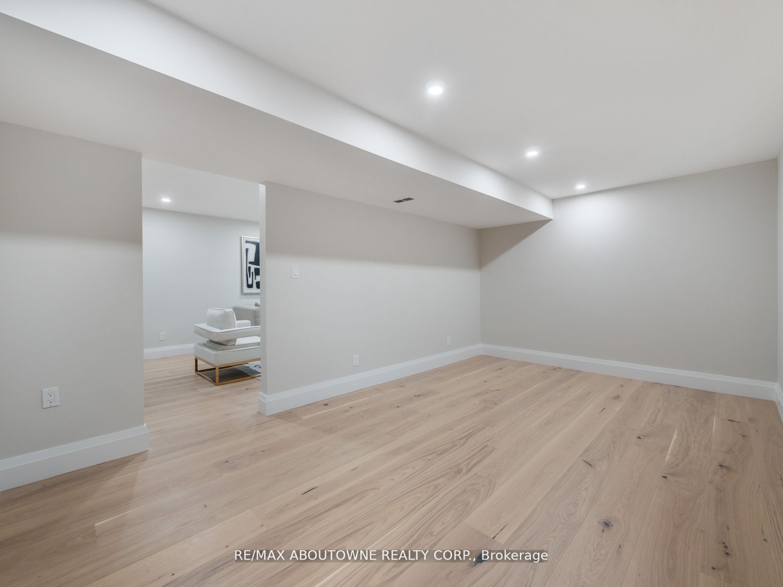 33 Harbourside Court