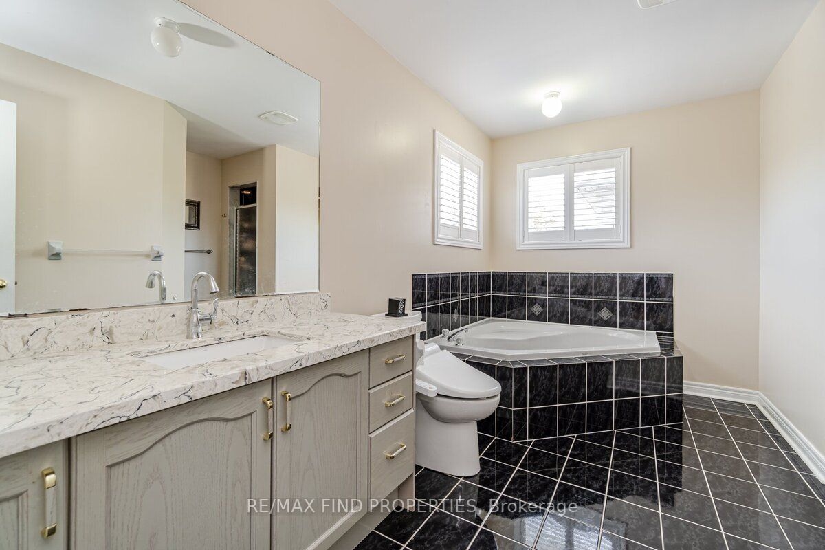 3269 Mcdowell Dr