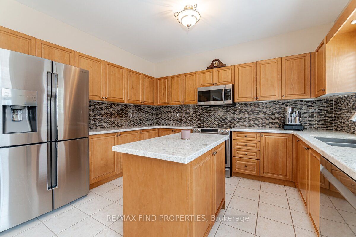 3269 Mcdowell Dr