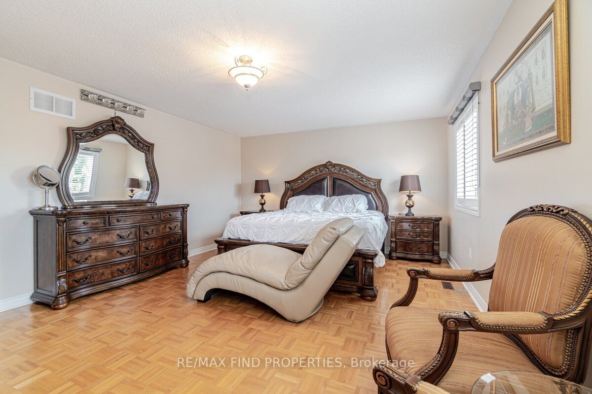 3269 Mcdowell Dr