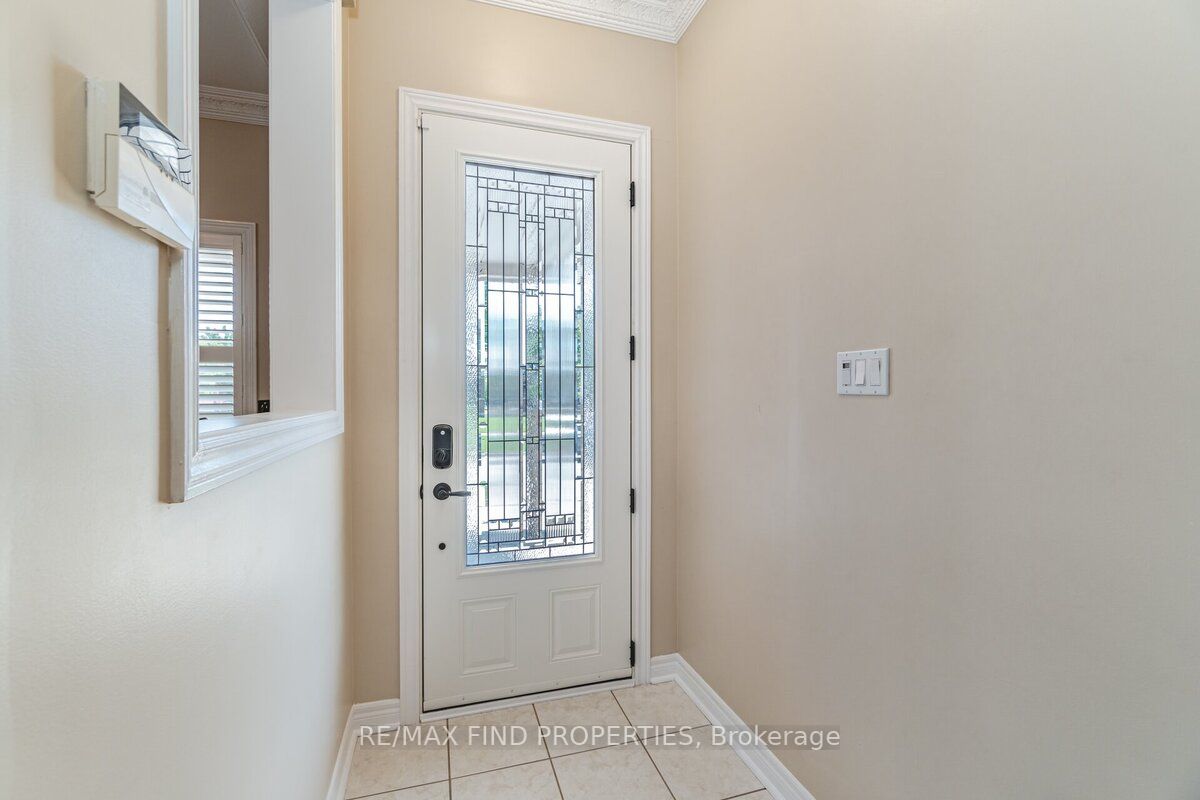 3269 Mcdowell Dr