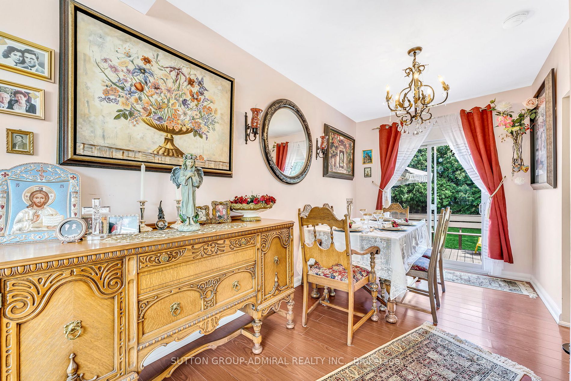 102 Meadowbrook Dr