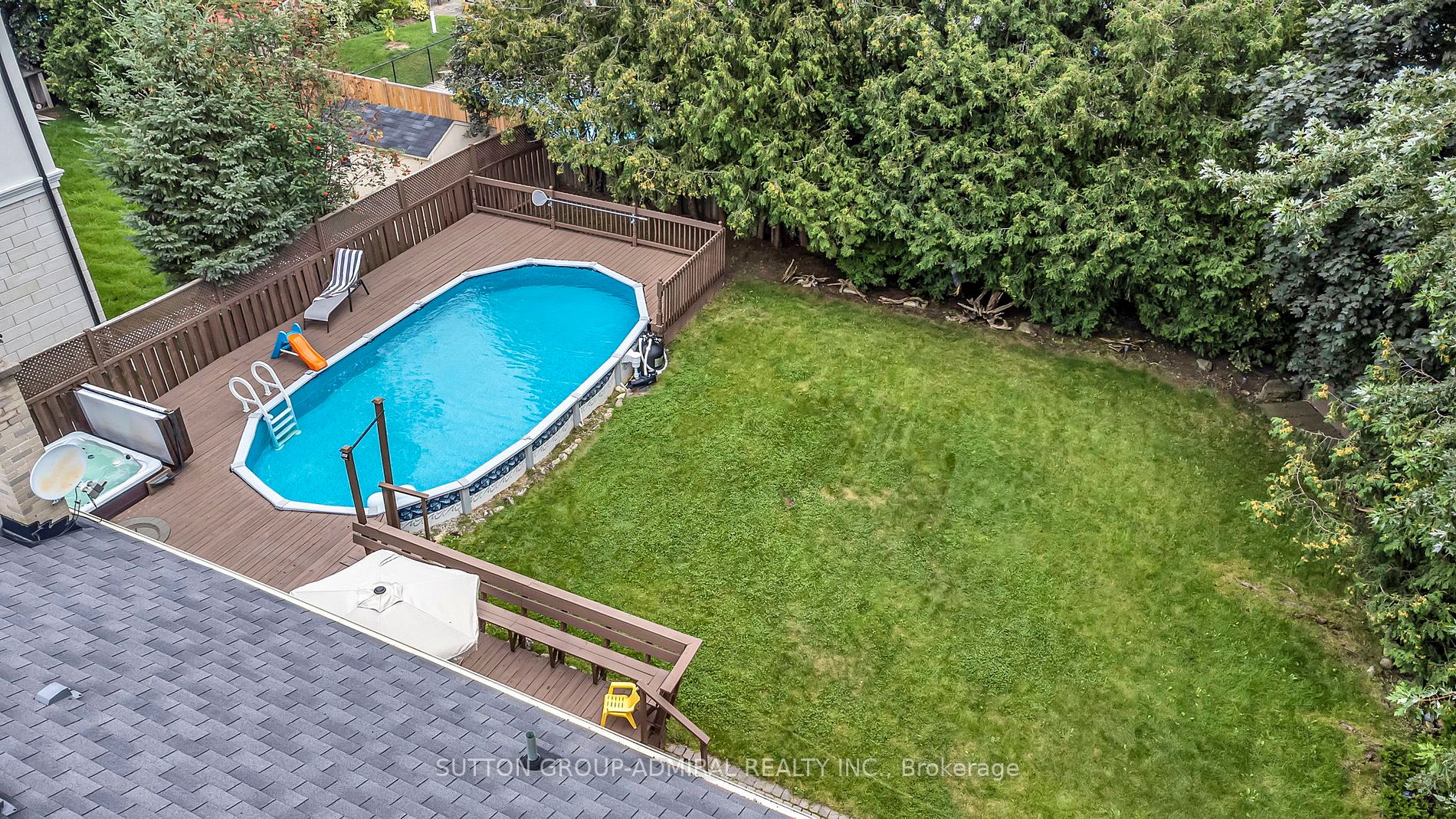 102 Meadowbrook Dr