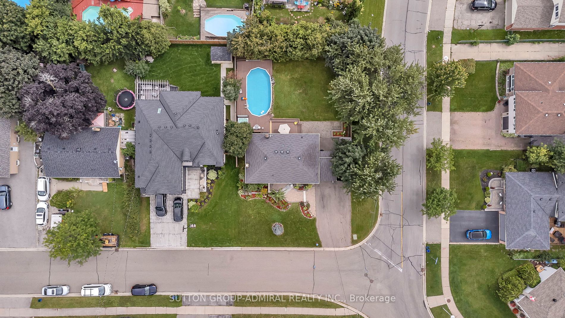 102 Meadowbrook Dr
