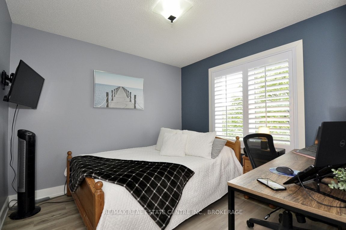 Listing W7000412 - Large Photo # 12