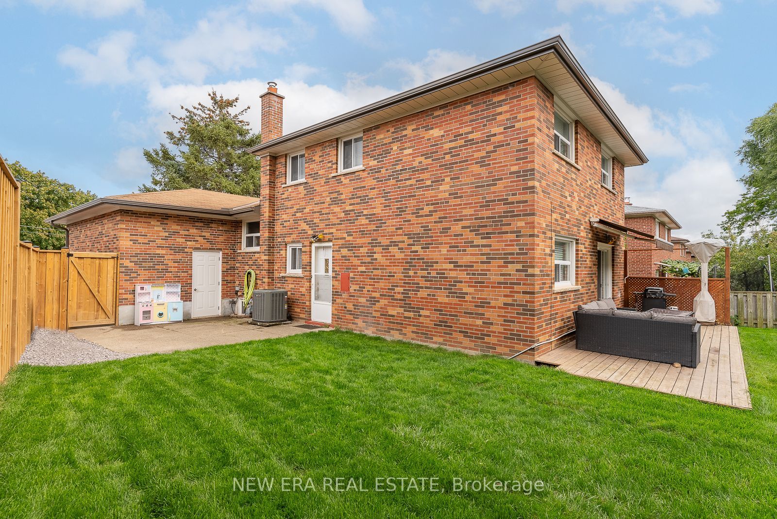 18 West Wareside Rd