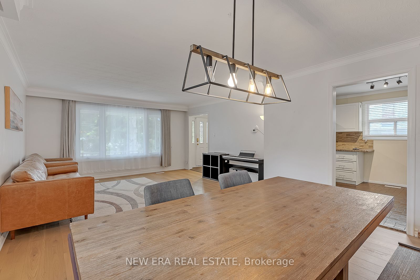 18 West Wareside Rd
