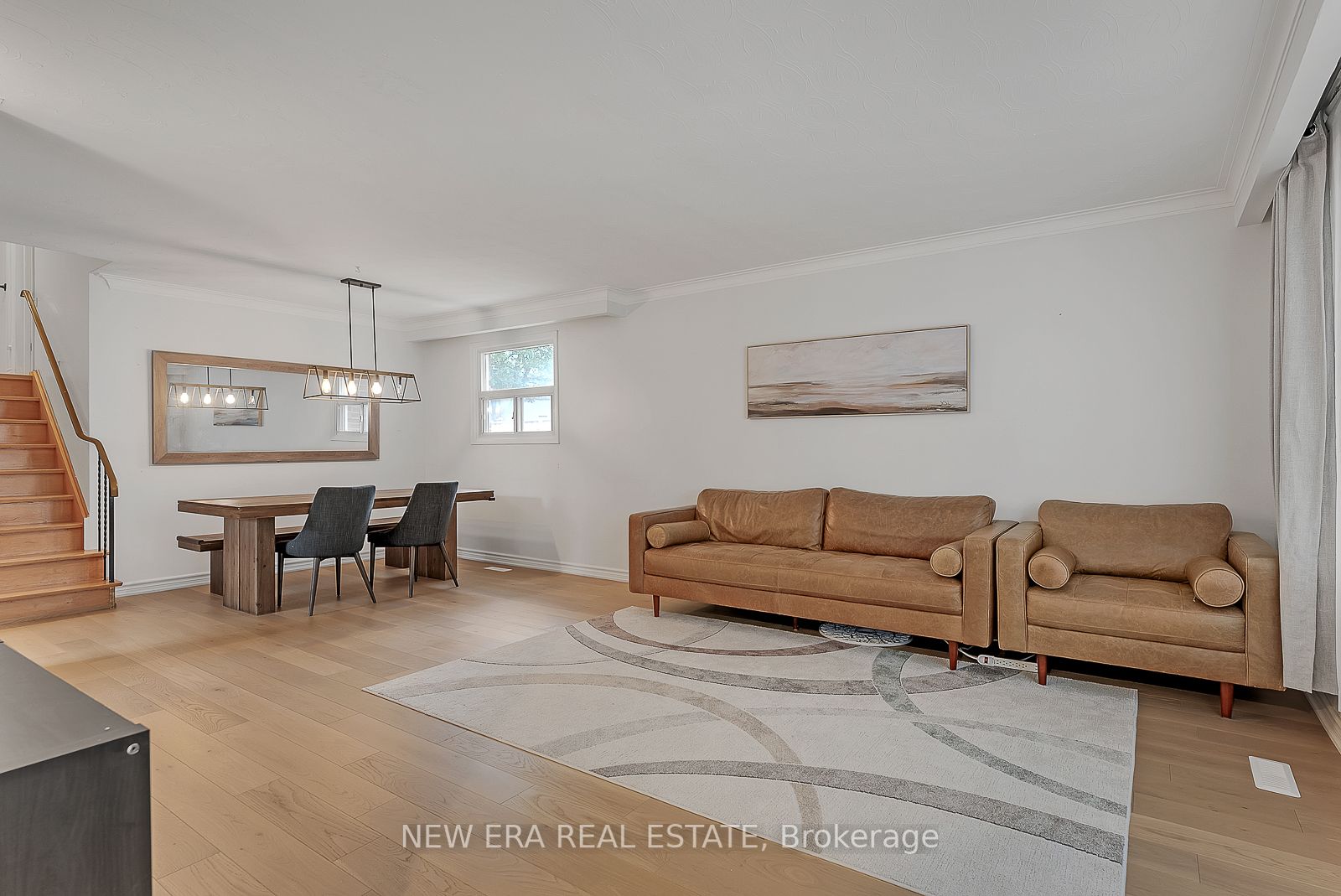 18 West Wareside Rd