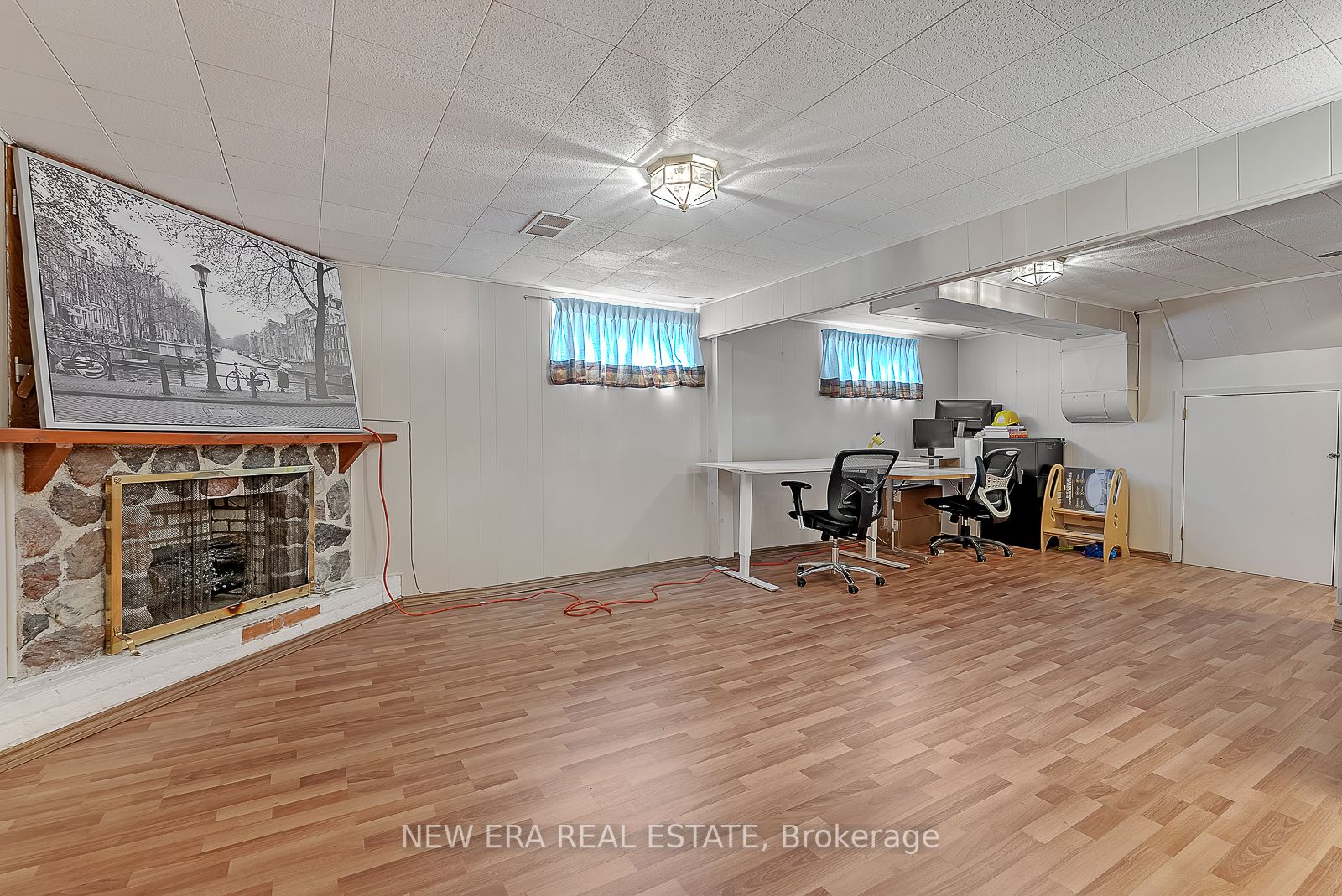 18 West Wareside Rd