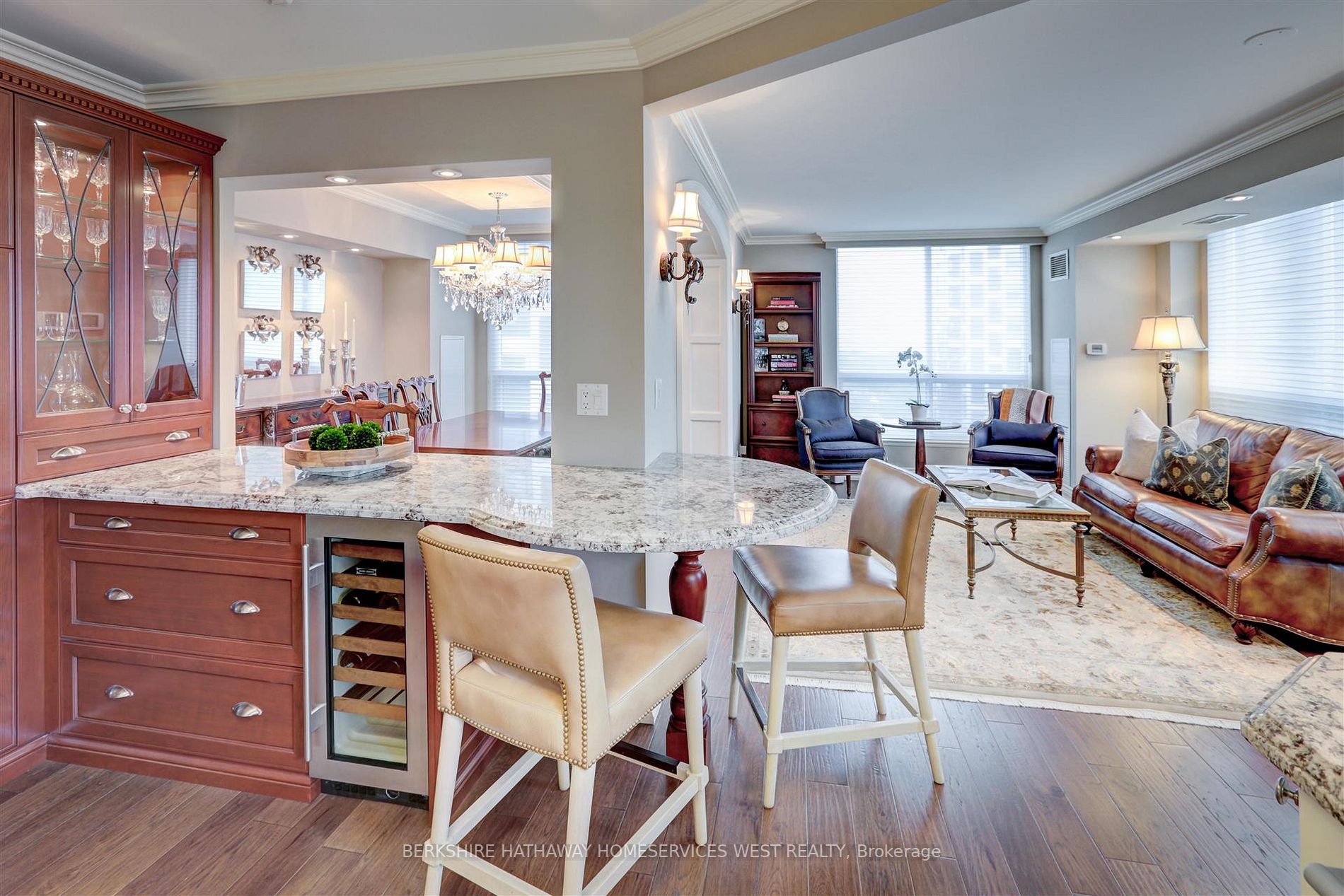 70 High Park Ave, #1008
