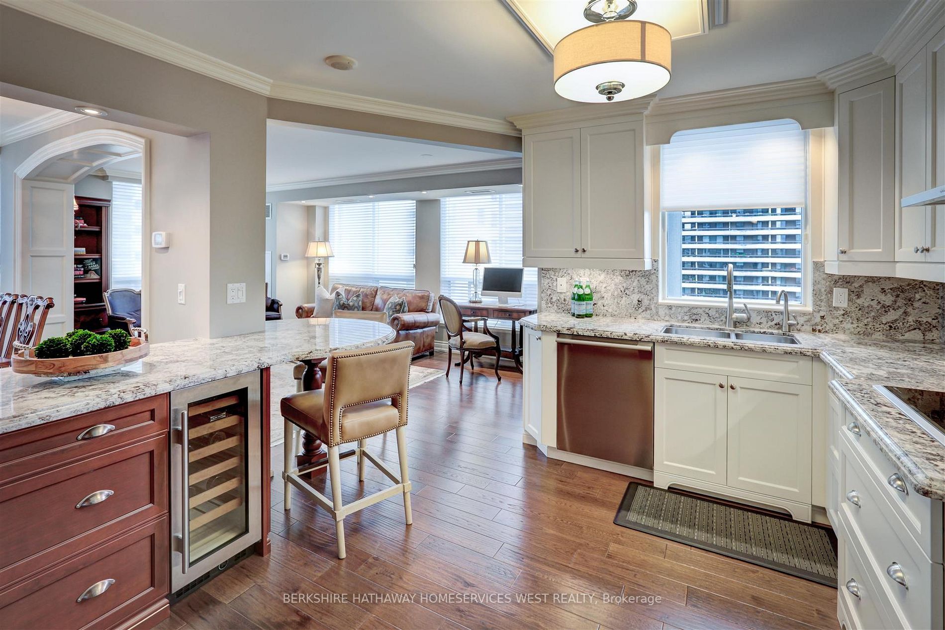 70 High Park Ave, #1008