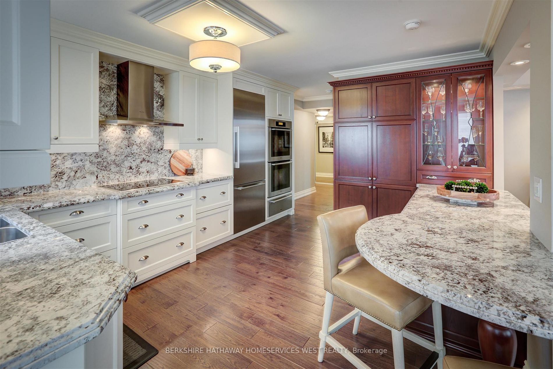 70 High Park Ave, #1008
