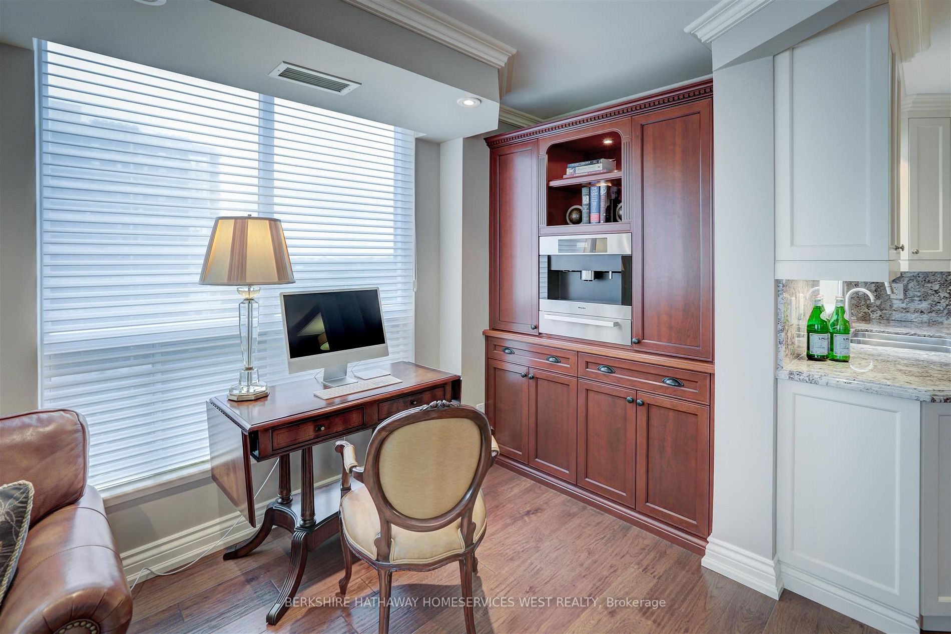 70 High Park Ave, #1008
