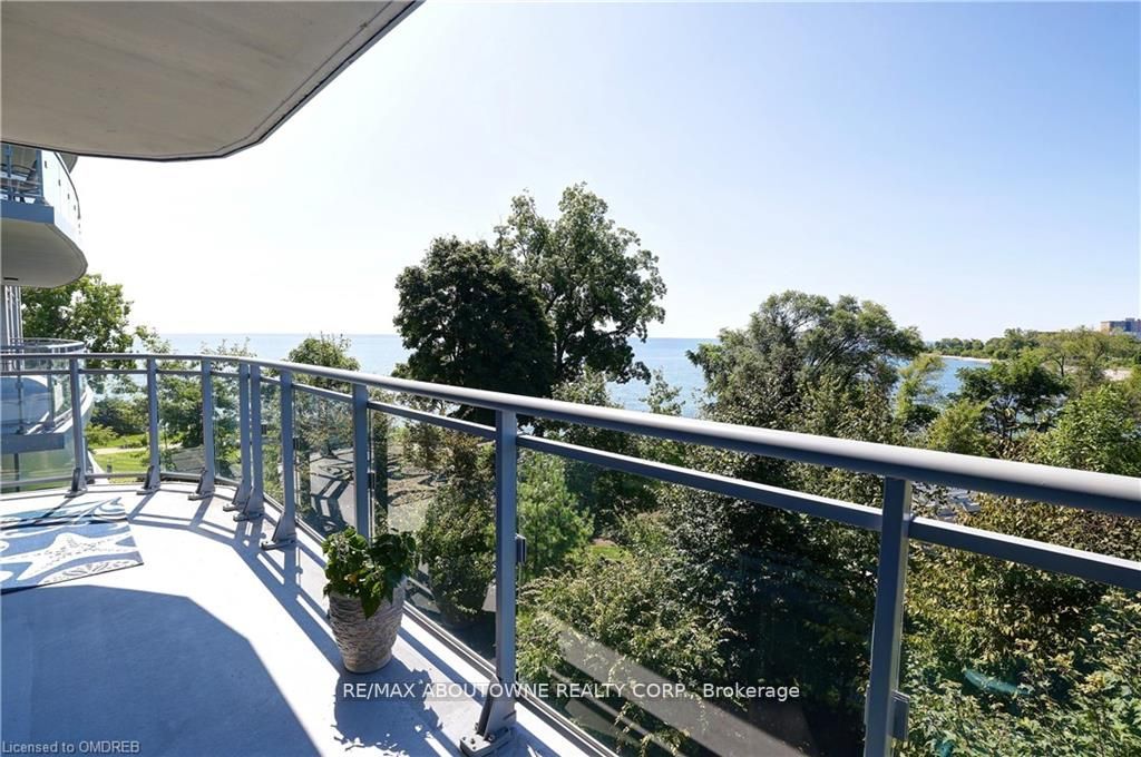 3500 Lakeshore Road W, #321