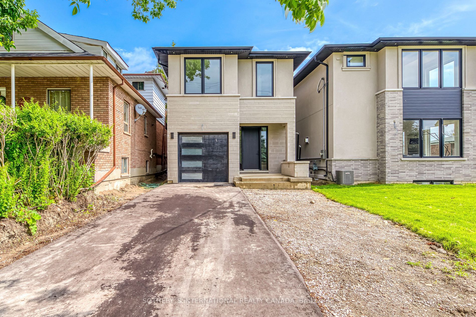 1039 Greaves Ave