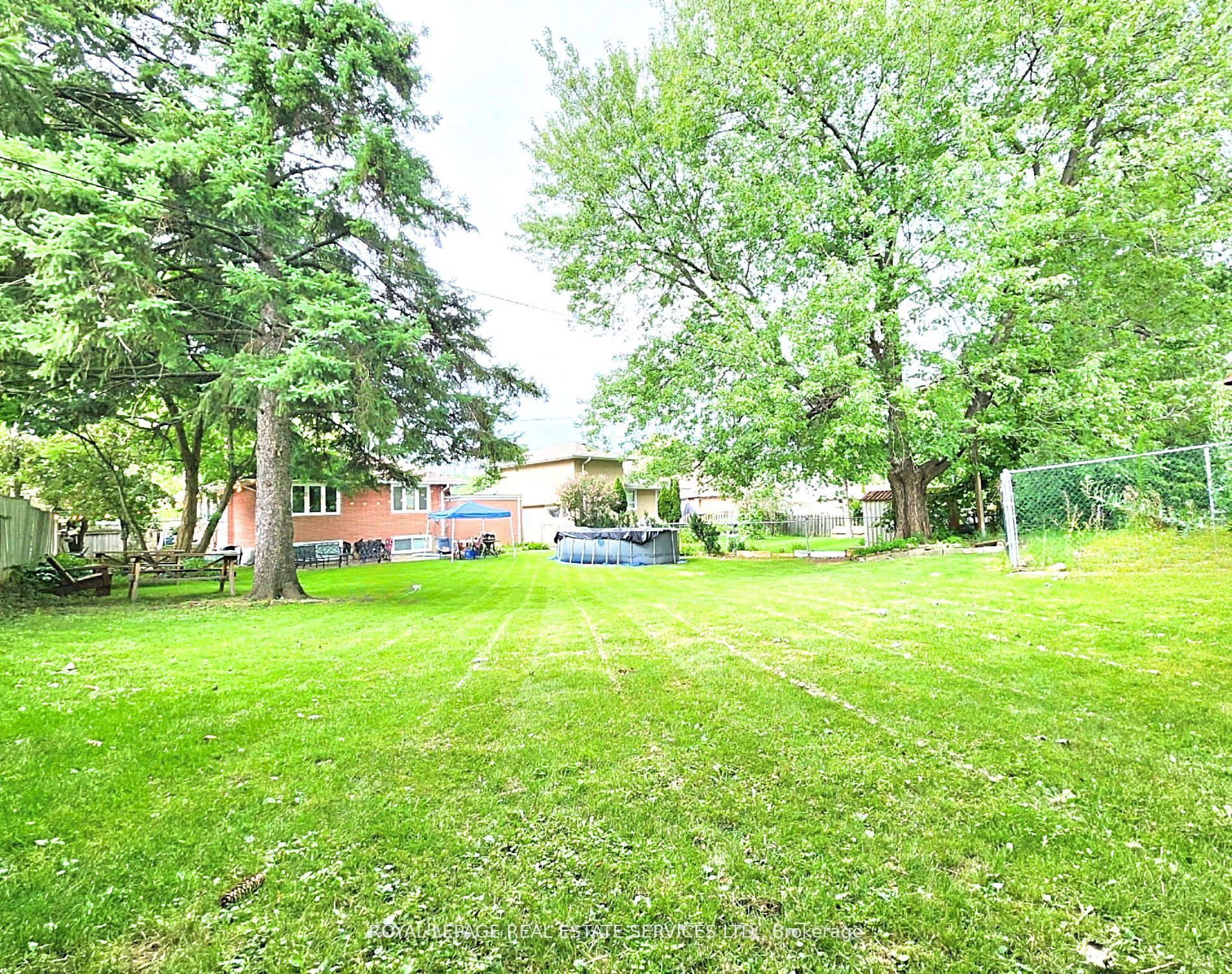 7 Golfwood Heights