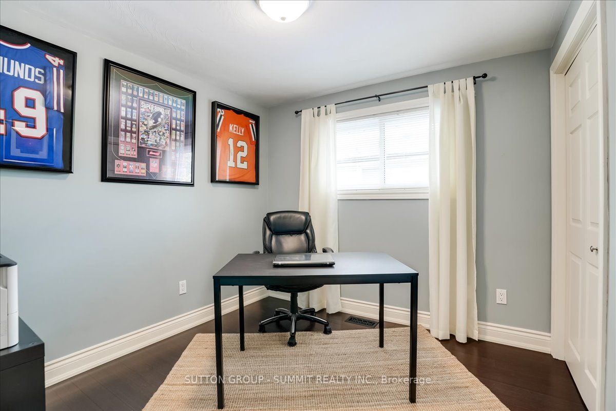 375 Bryant Cres