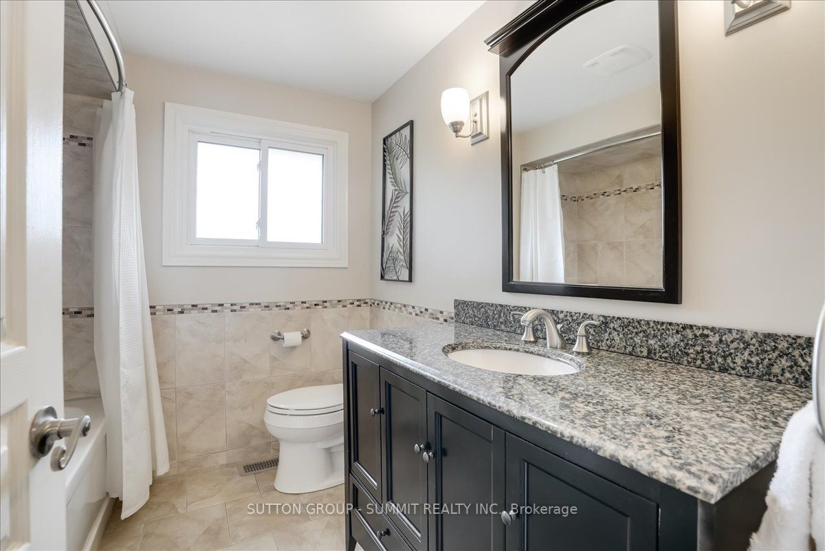 375 Bryant Cres