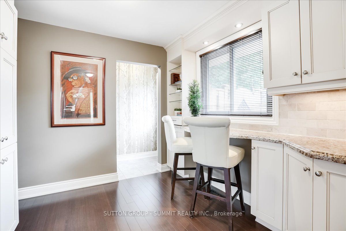375 Bryant Cres