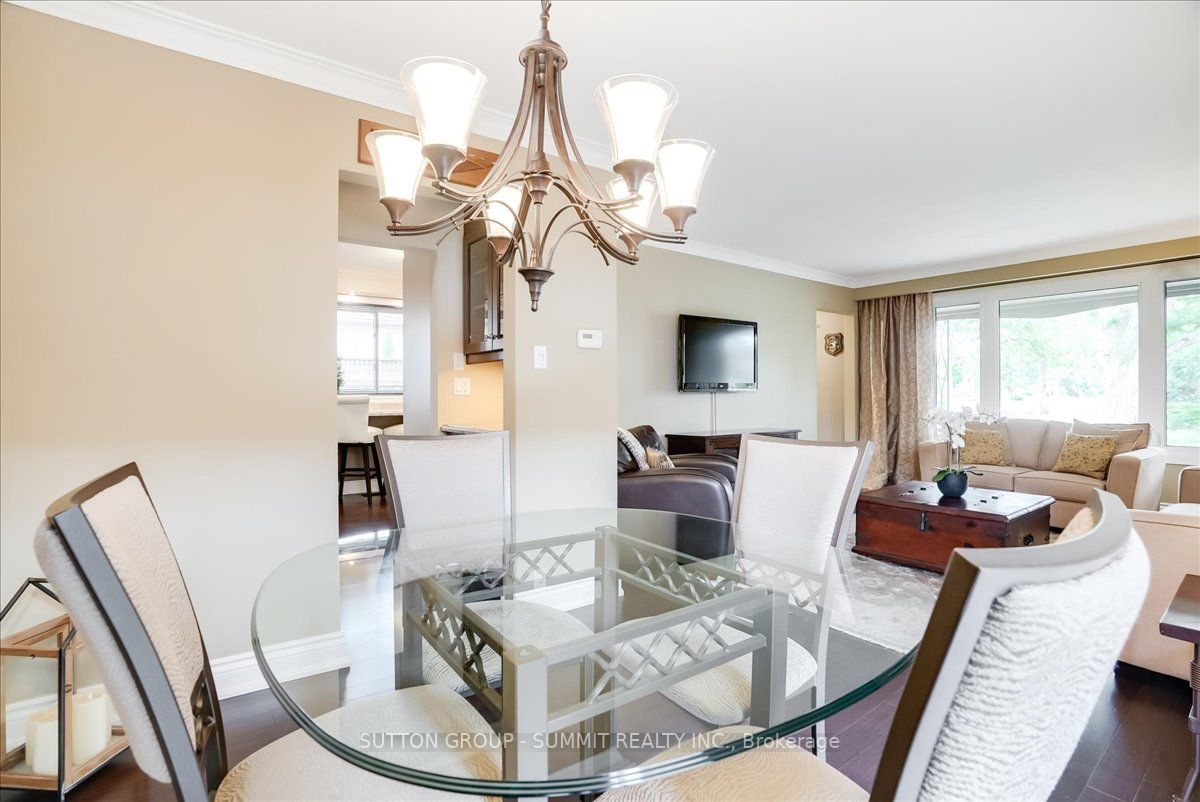 375 Bryant Cres