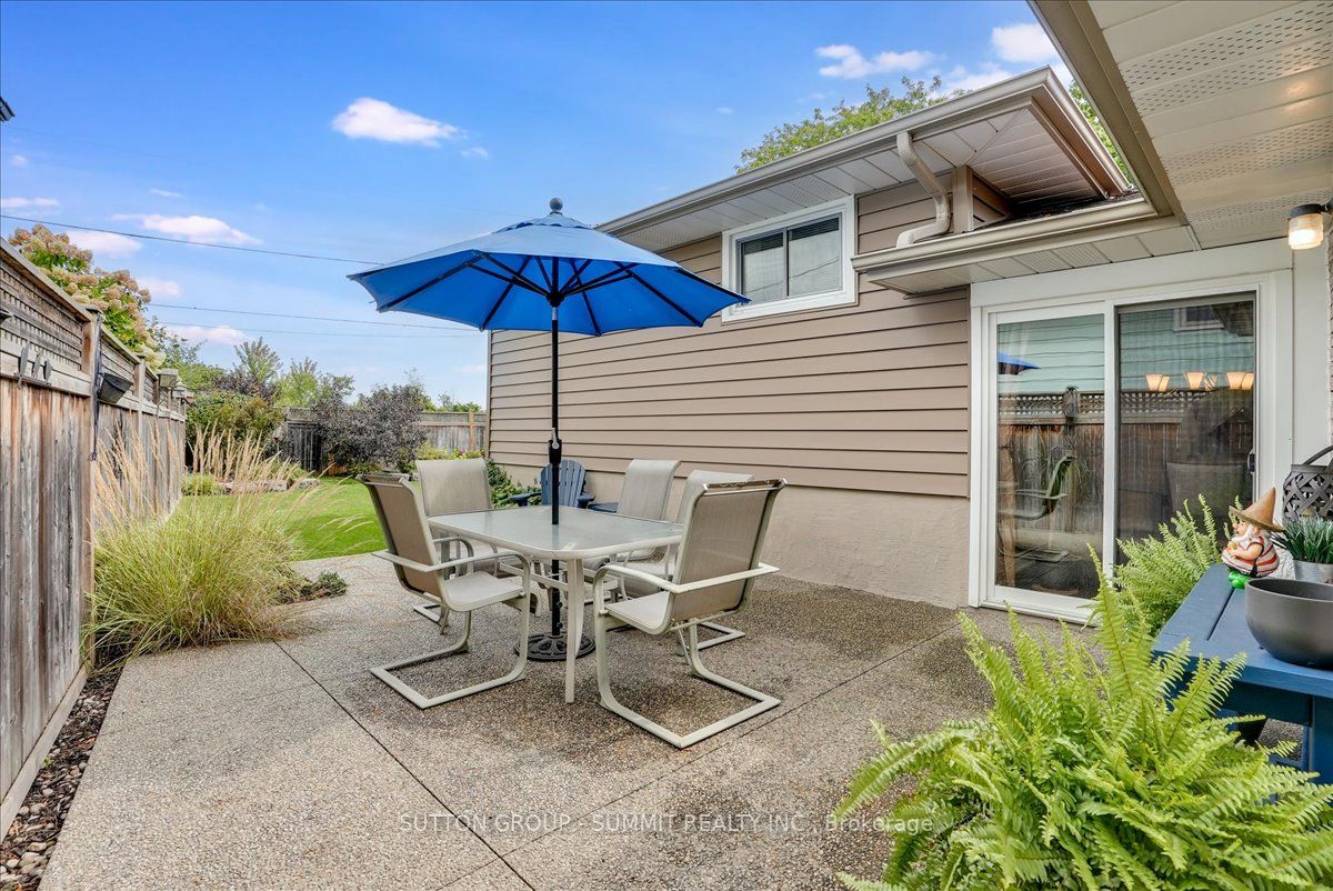 375 Bryant Cres