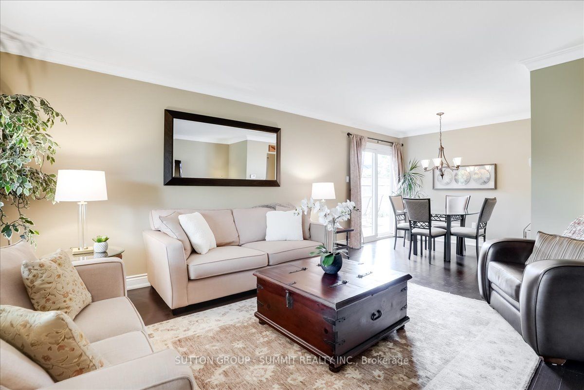 375 Bryant Cres