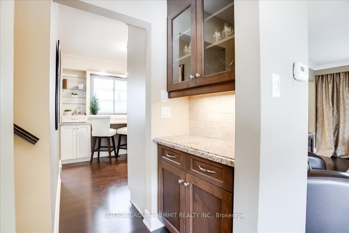 375 Bryant Cres