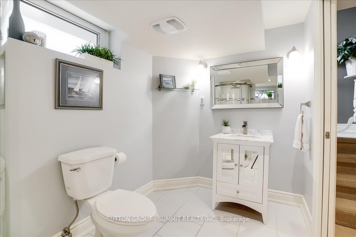 375 Bryant Cres