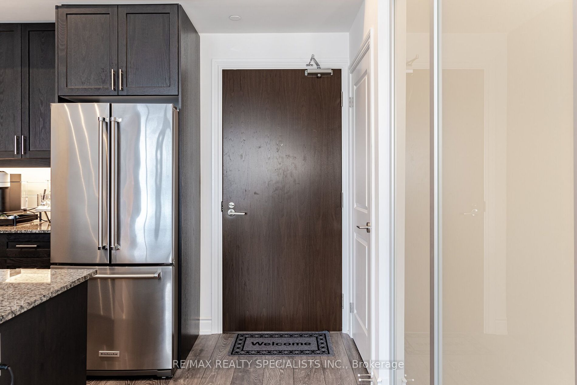 1050 Main St E, #624