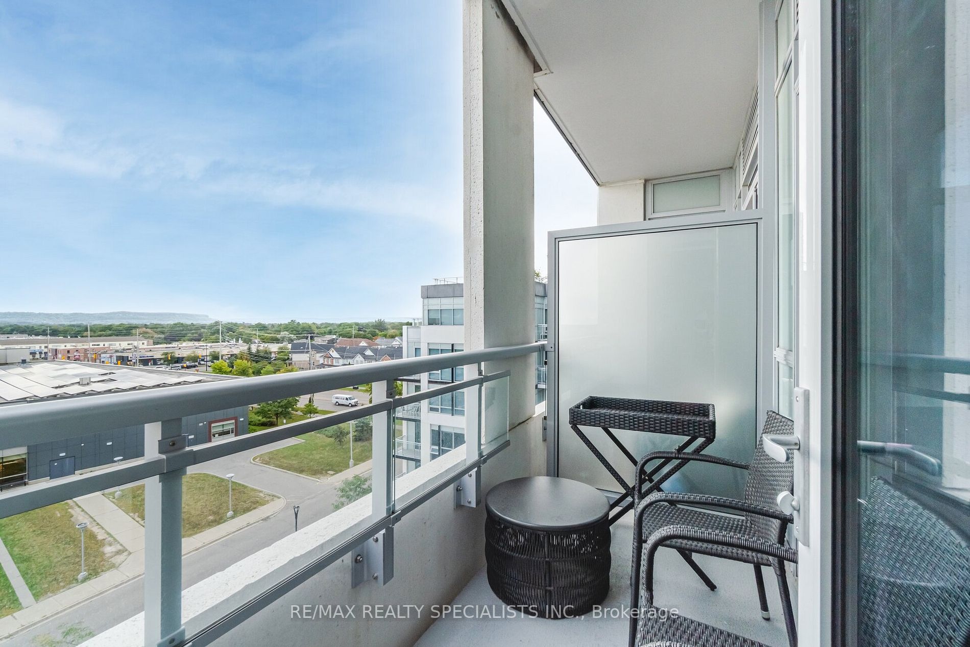 1050 Main St E, #624
